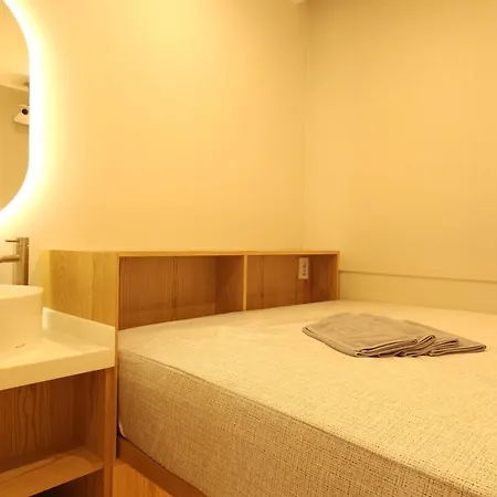 Oyo Hostel Myeongdong 6 Seoul Exterior photo