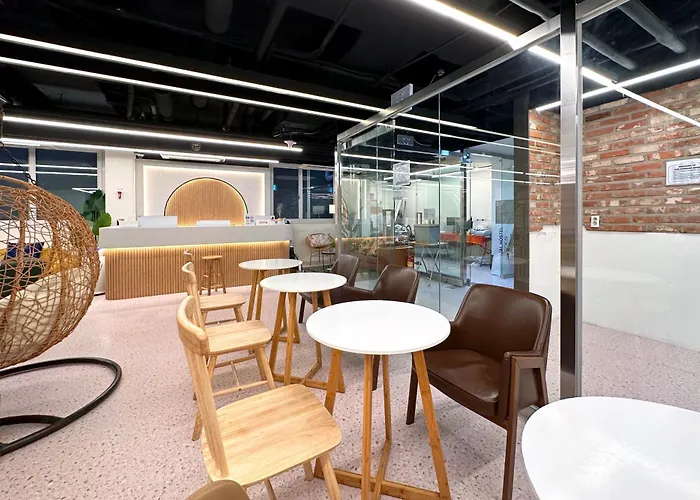 Oyo Hostel Myeongdong 6